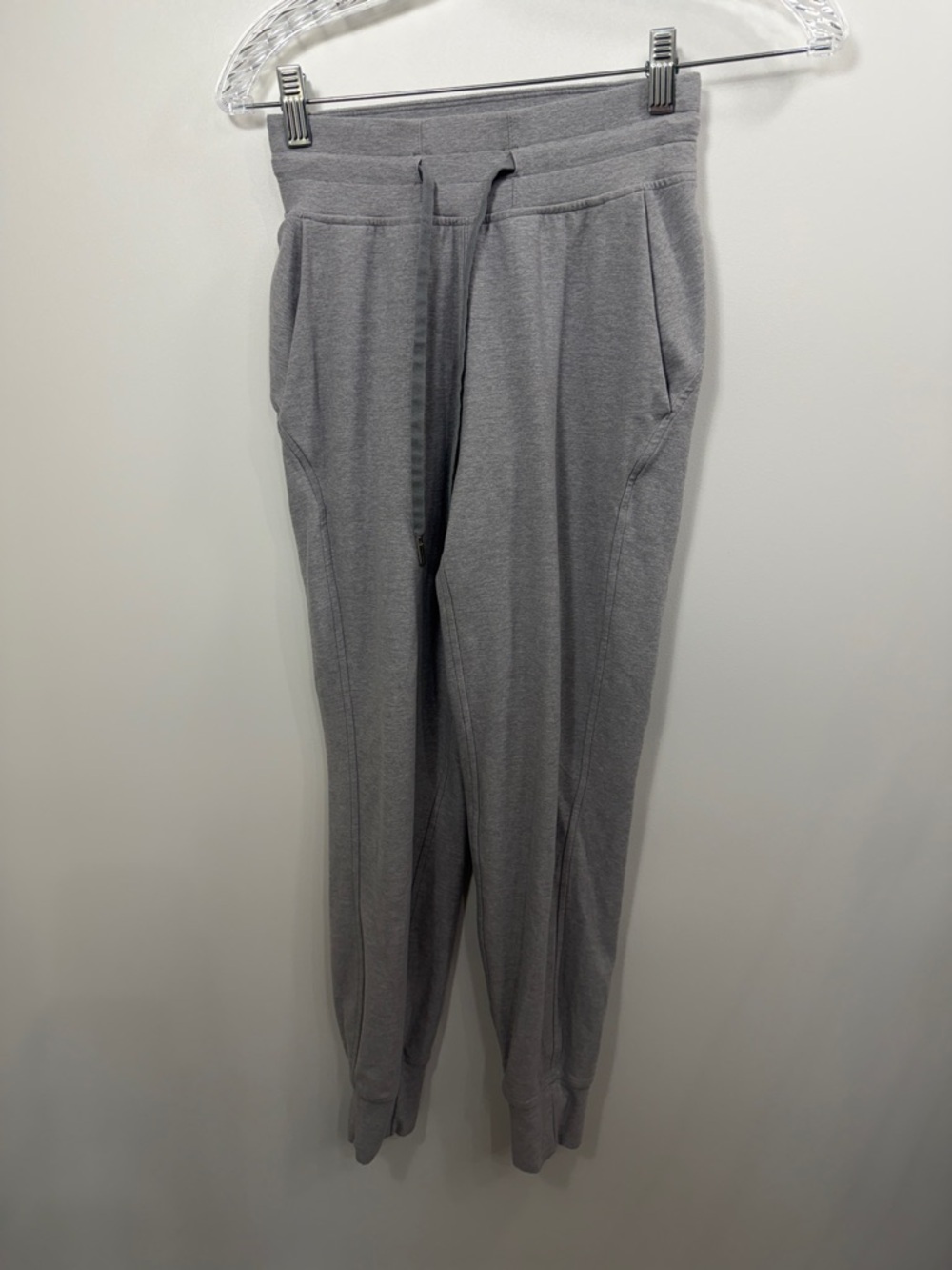 Lululemon Women’s light gray joggers size 0